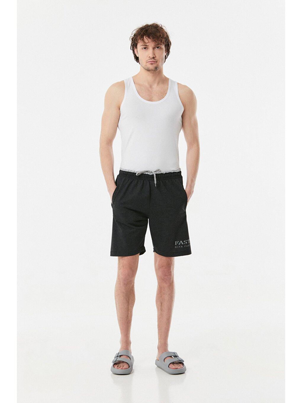 Gri Baskılı Beli Bağcıklı Şort-1