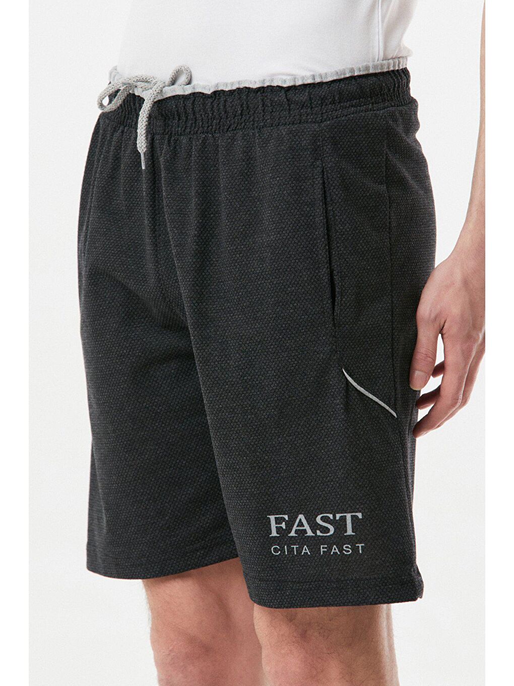 Gri Baskılı Beli Bağcıklı Şort-3