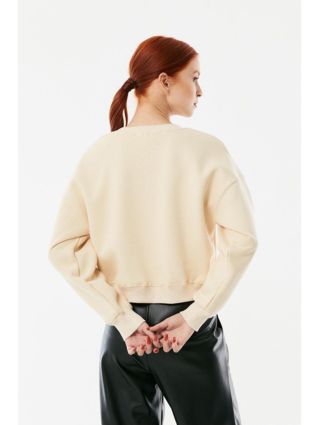 Bej Nirvana Baskılı Kısa Sweatshirt-3