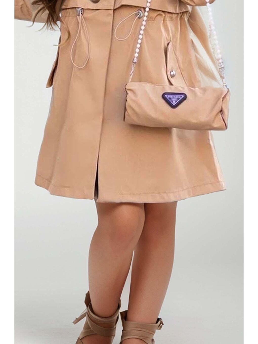 Kız Çocuk Yakası ve İçi Kürklü Kahverengi Mont-3