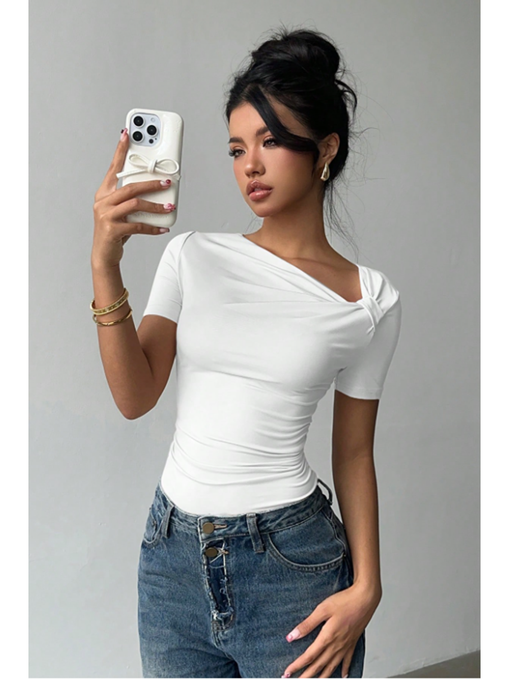 Kadın Beyaz Çapraz Yaka Kısa Kollu Slim Fit Bluz-3