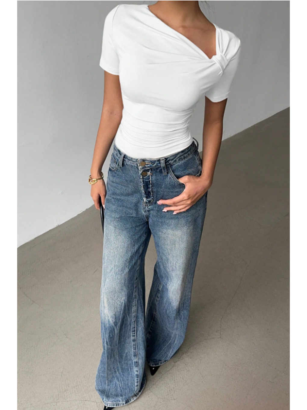 Kadın Beyaz Çapraz Yaka Kısa Kollu Slim Fit Bluz-6