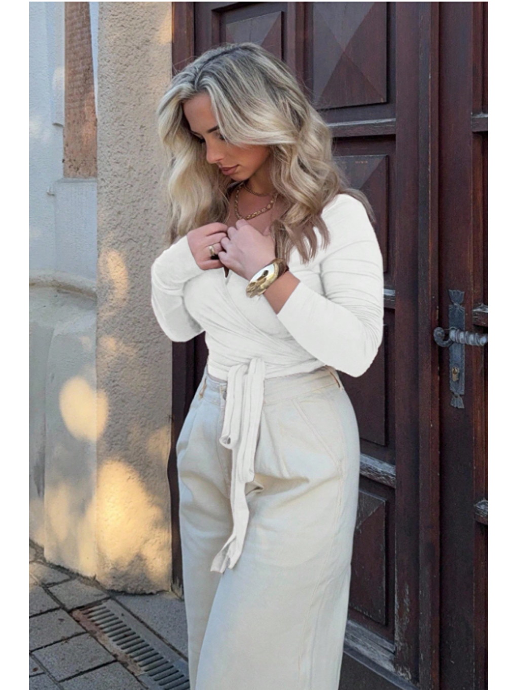 Kadın Beyaz Kruvaze Yaka Uzun Kollu Bağlamalı Slim Fit Bluz-2