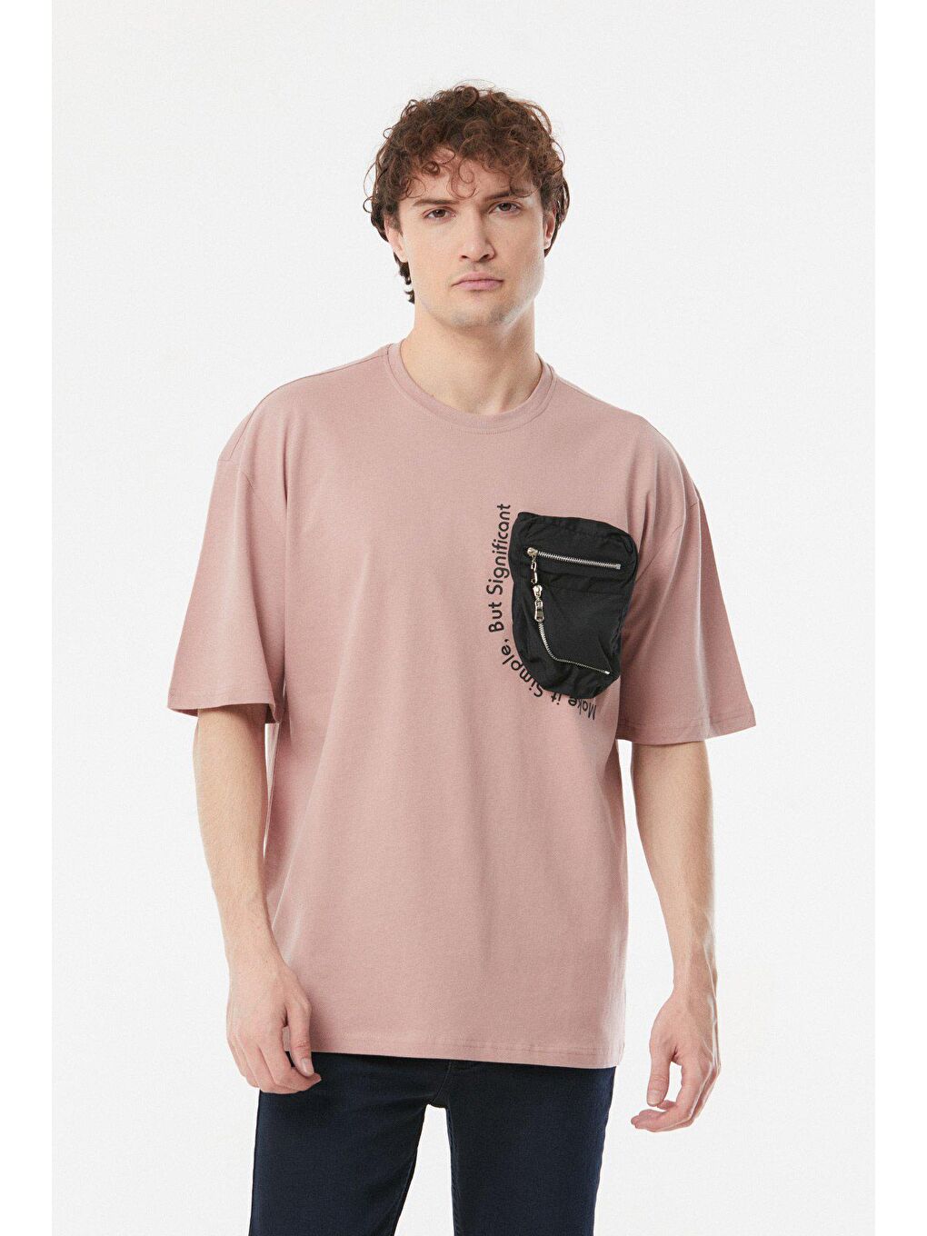 Pembe Baskılı Cep Detaylı Oversize Tişört