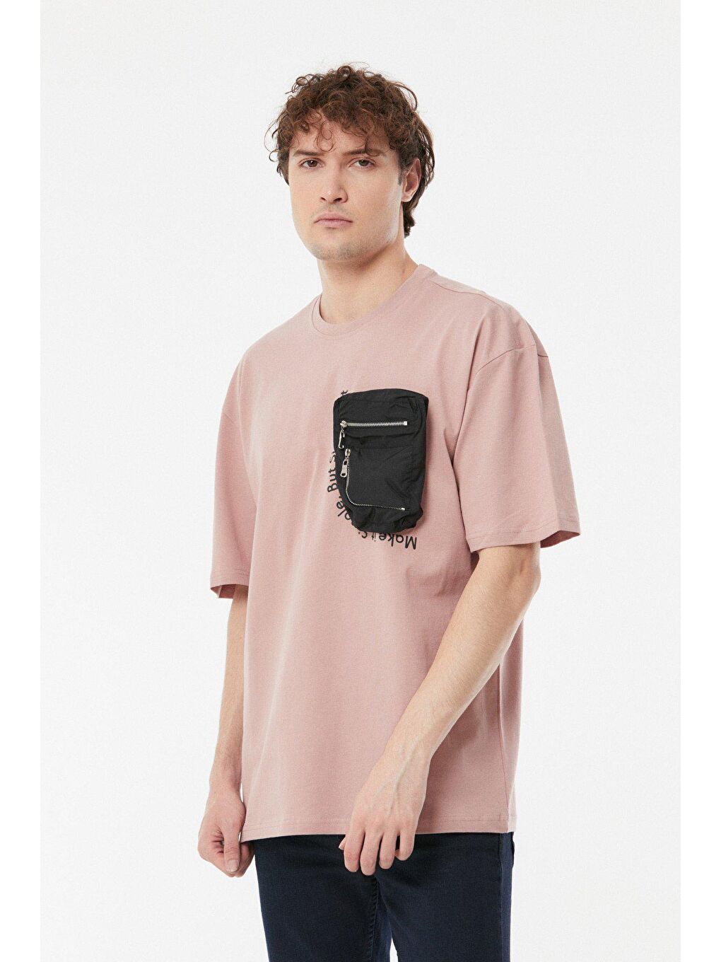 Pembe Baskılı Cep Detaylı Oversize Tişört-3