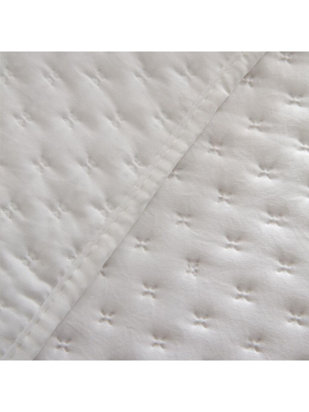 Çift Kişilik Beyaz Yatak Örtüsü 230x250-4