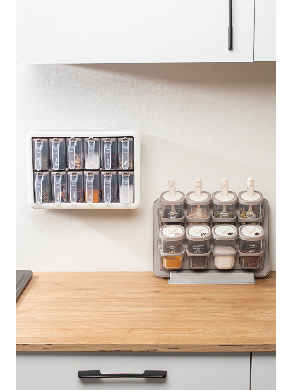 Kendinden Yapışkanlı Tezgah Üstü Standlı Döner Kapaklı ve Cappuccino Beyaz Random Baharatlık Seti-2