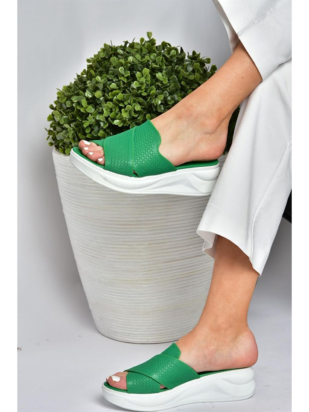 P713030609 Yeşil Kadın Terlik-1