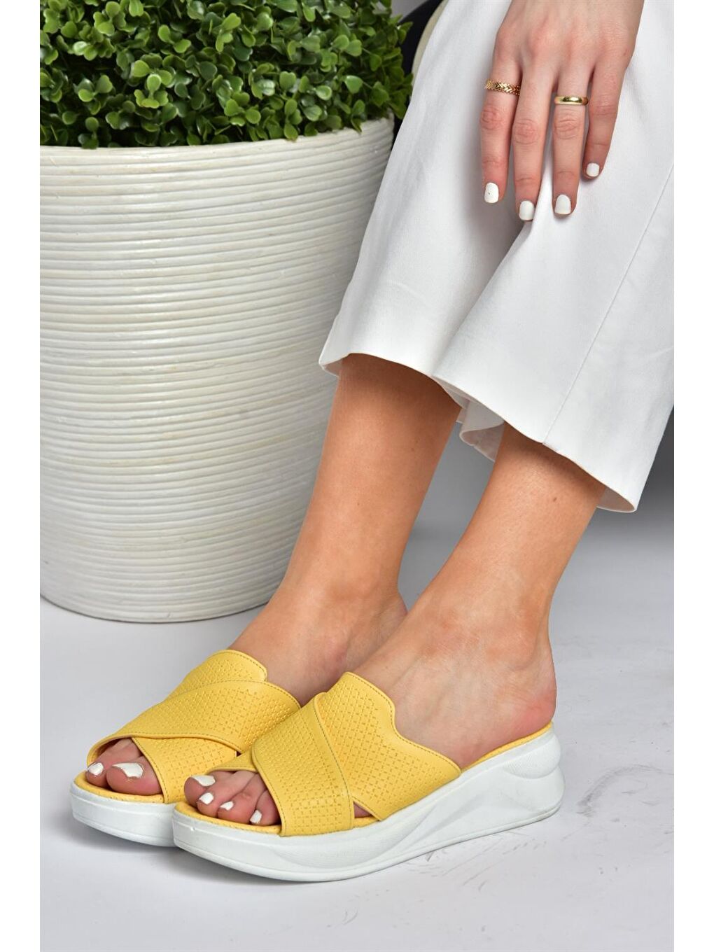 P713030609 Sarı Kadın Terlik-2