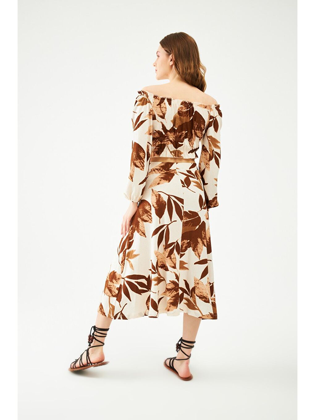 Kahverengi Kadın Kahve Crop Madonna Yaka Yaprak Desen Midi Boy Etekli Takım-3