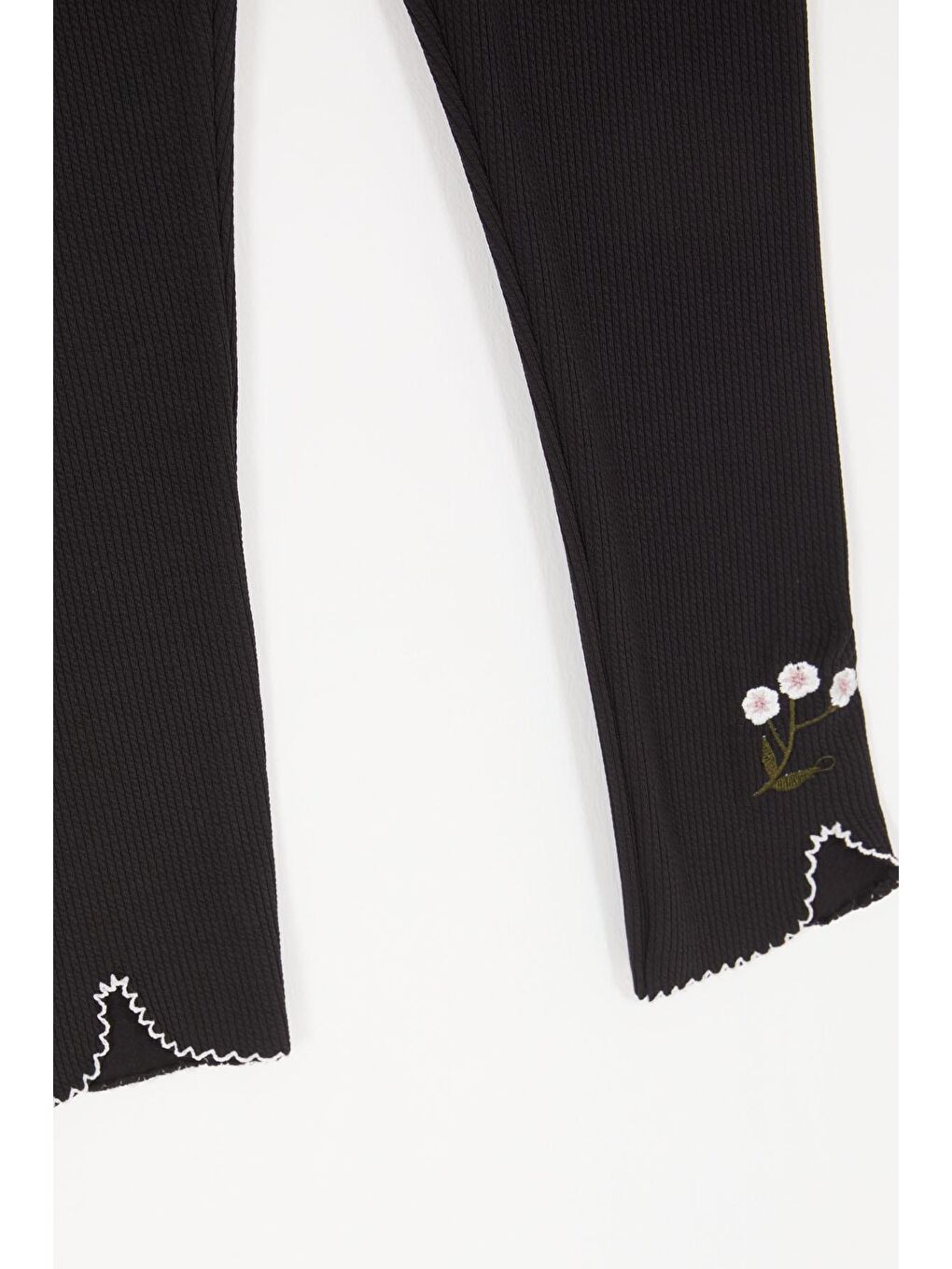 Siyah Çiçek Nakışlı Fitilli Kız Çocuk Tayt 16989-1