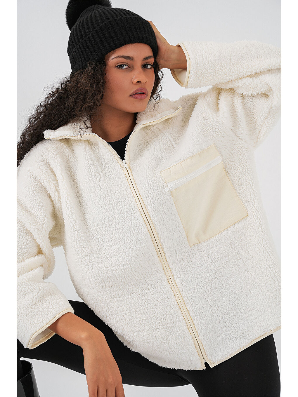 55446 Fermuarlı Oversize Pelüş Ceket   Bej