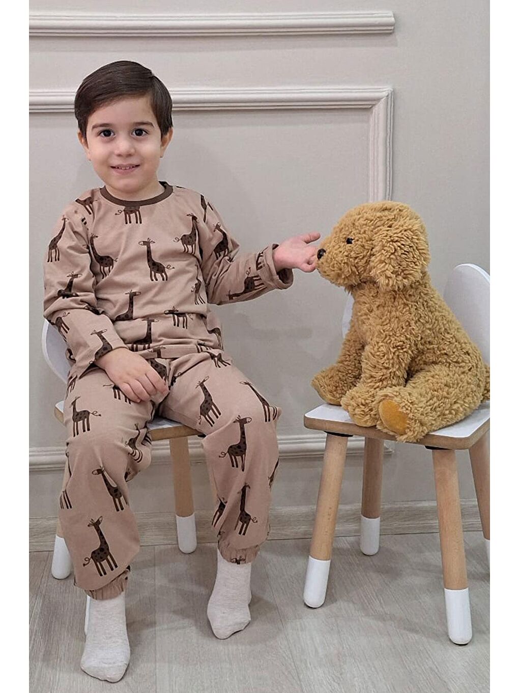 Bej Erkek Çocuk Pijama Takımı Sevimli Zürafa Desenli Vizon (4 Yaş)-3