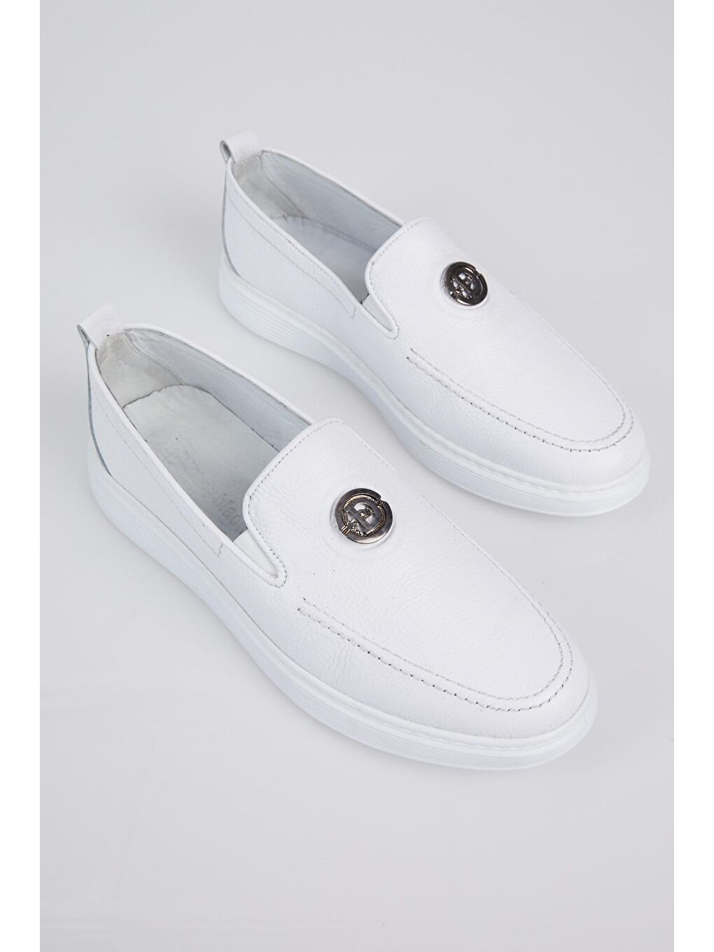 Erkek Beyaz Önü Toka Detaylı Rahat Kalıp Hakiki Deri Loafer-1