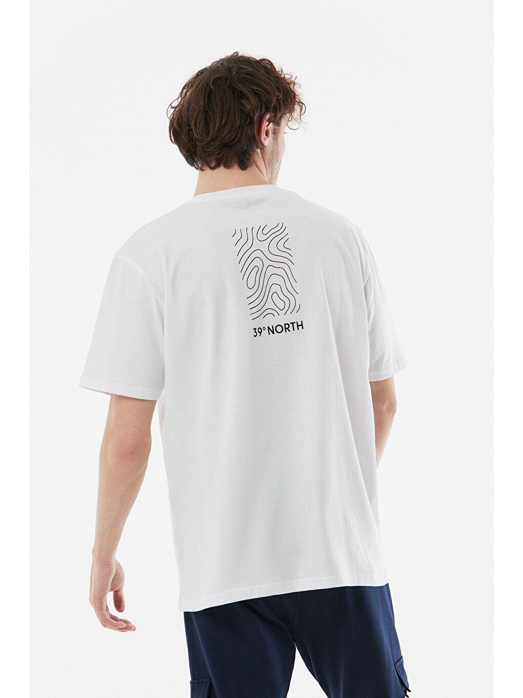 Beyaz Arkası Baskılı Bisiklet Yaka Oversize Tişört-2