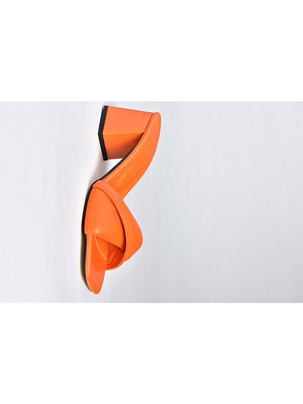 P713014109 Turuncu Kadın Terlik-2