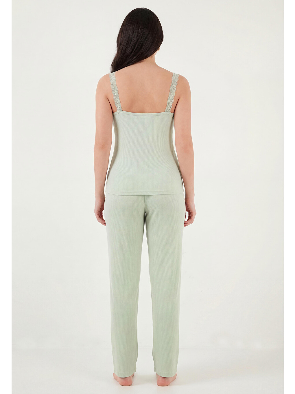 Yeşil Regular Fit Güpür Detaylı Askılı Yuvarlak Yaka Kadın Pijama Takımı 65770822-6