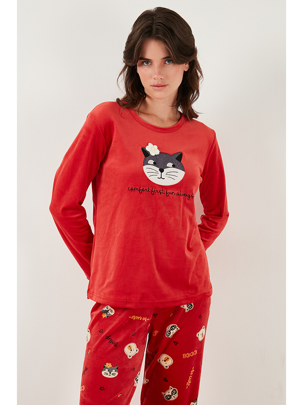 Kırmızı Desenli Regular Fit Bisiklet Yaka Uzun Kollu Kadın Pijama Takımı 65713312-2