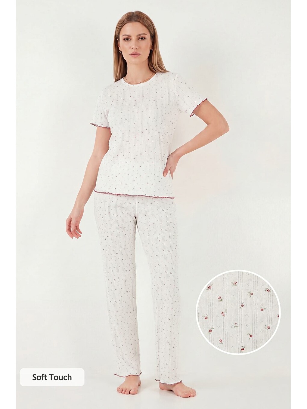 Beyaz Pamuklu Regular Fit Bisiklet Yaka Kısa Kollu Desenli Rahat Pijama Takımı 65770753-1