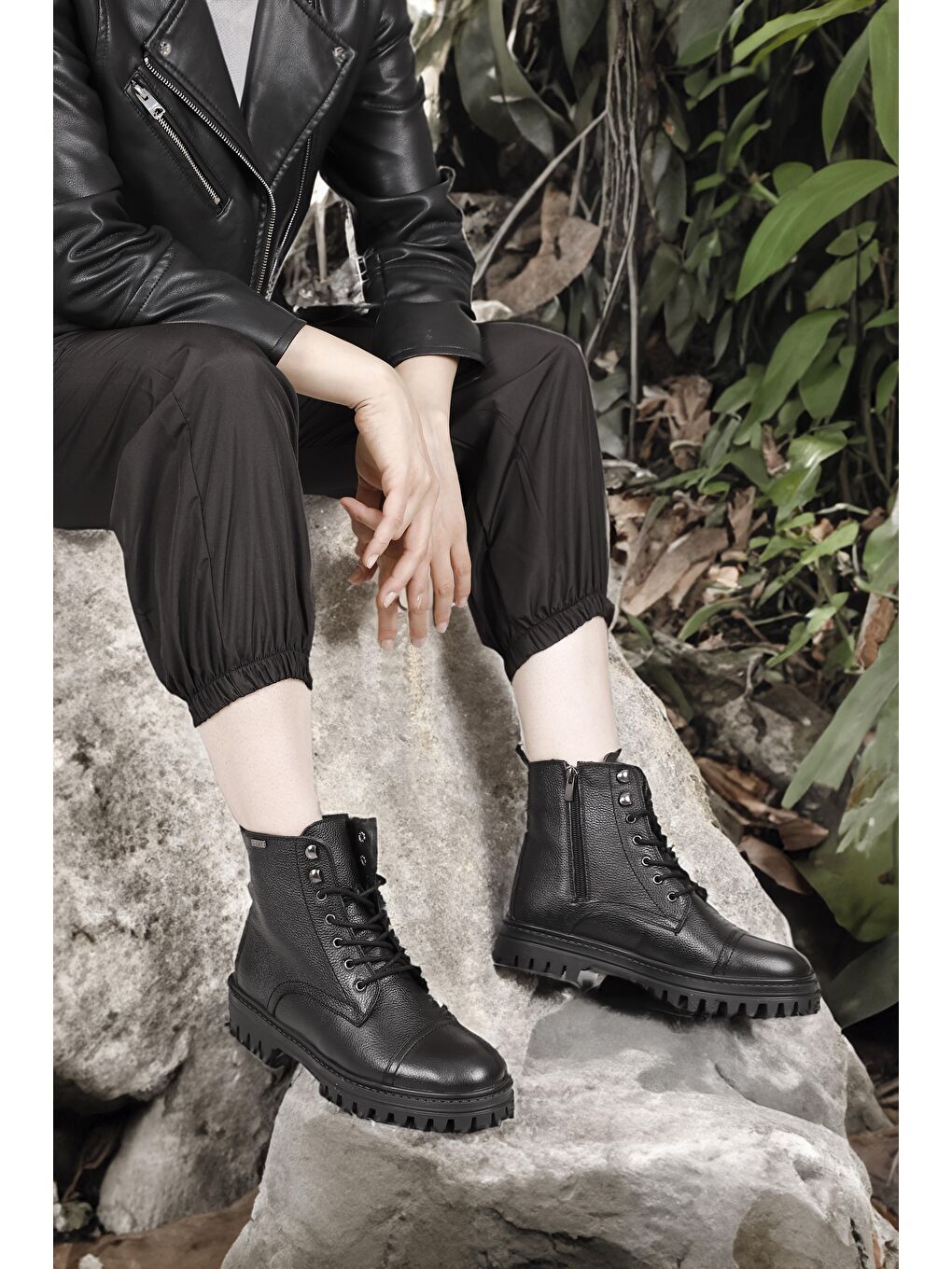 Siyah SİYAH  Hakiki Deri Kadın Günlük Bot 52414