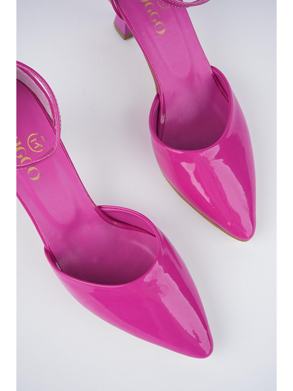 Fuşya Dione Kadın Bilekten Bağlı Sivri Ökçe Klasik Günlük Rahat ve Topuklu Ayakkabı-2