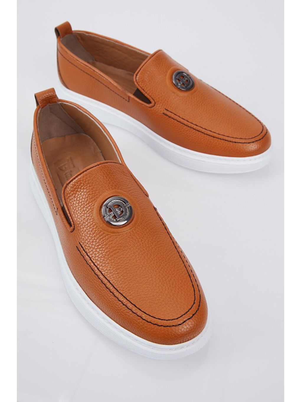 Kahverengi Erkek Taba Önü Toka Detaylı Rahat Kalıp Hakiki Deri Loafer-3