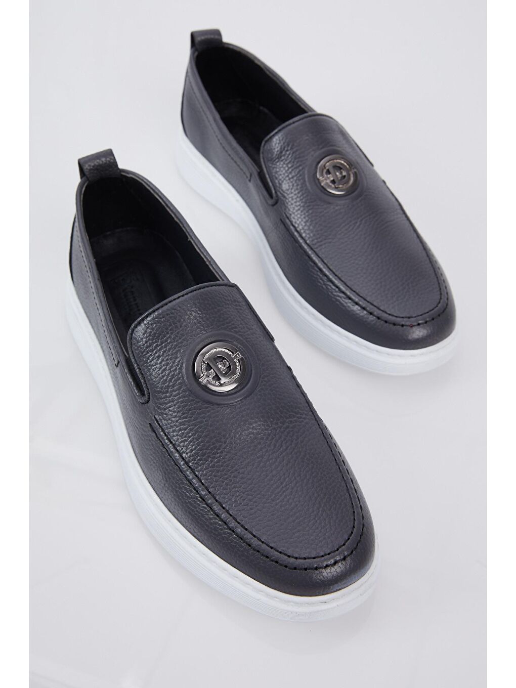 Erkek Gri Önü Toka Detaylı Rahat Kalıp Hakiki Deri Loafer-1