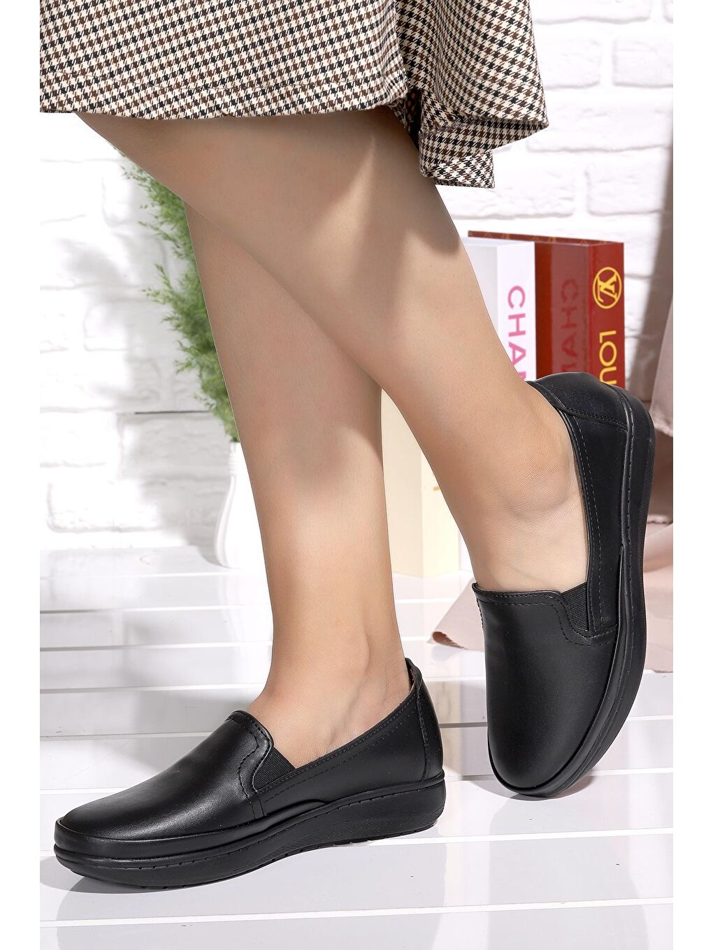 Siyah Rahat Konfor Özel Topuk Jeli Anne Günlük Ayakkabı P 72-1-2