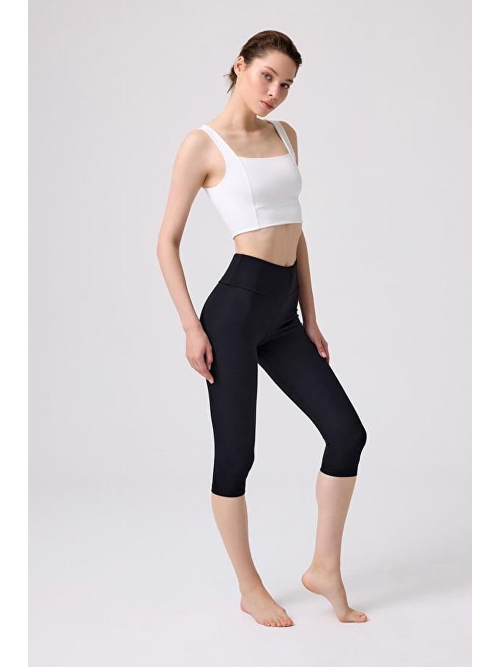 Siyah Toparlayıcı Yüksek Bel Diz Altı Kadın Kapri Tayt-3