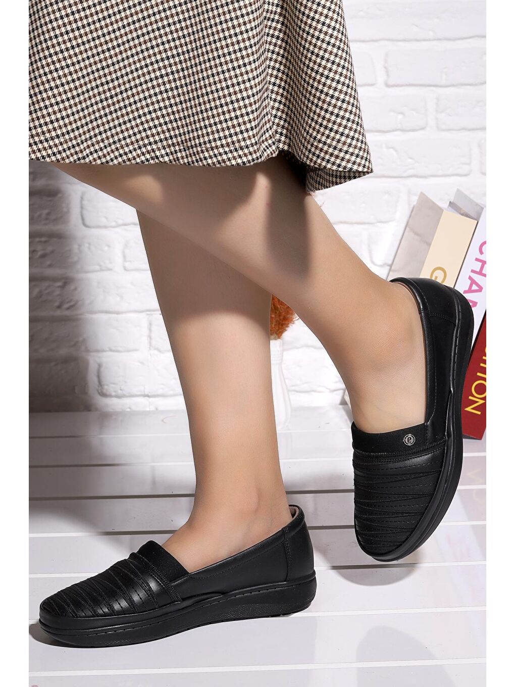 Siyah Rahat Konfor Özel Topuk Jeli Anne Günlük Ayakkabı P 45-1