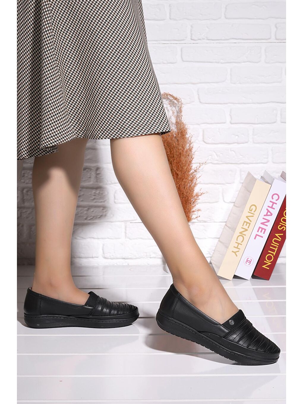 Siyah Rahat Konfor Özel Topuk Jeli Anne Günlük Ayakkabı P 45-2