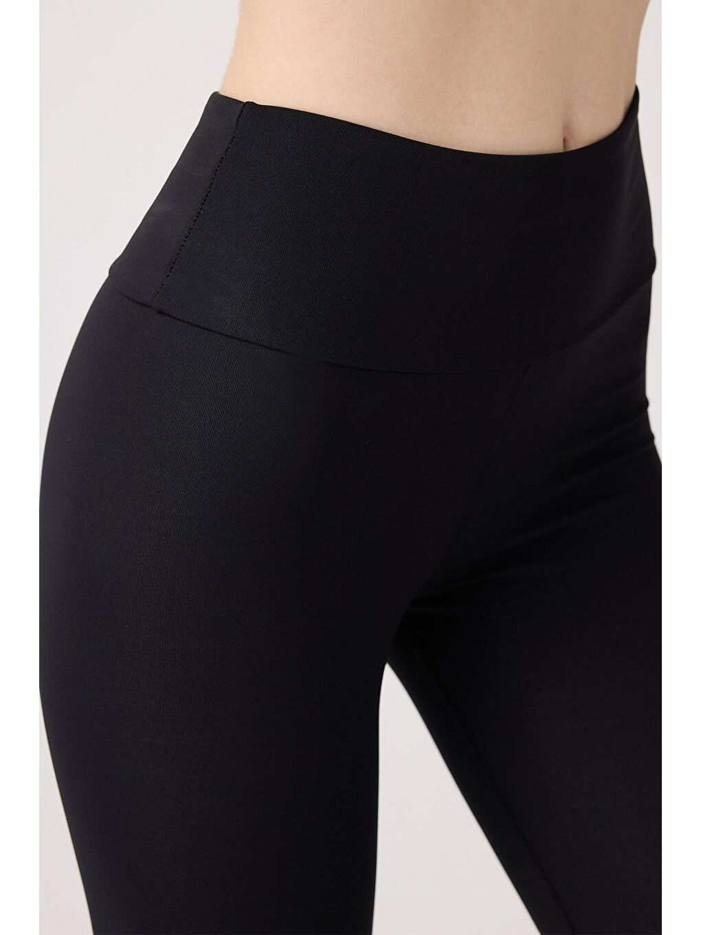 Siyah Şardonlu Yüksek Bel Kadın Spor Tayt-5