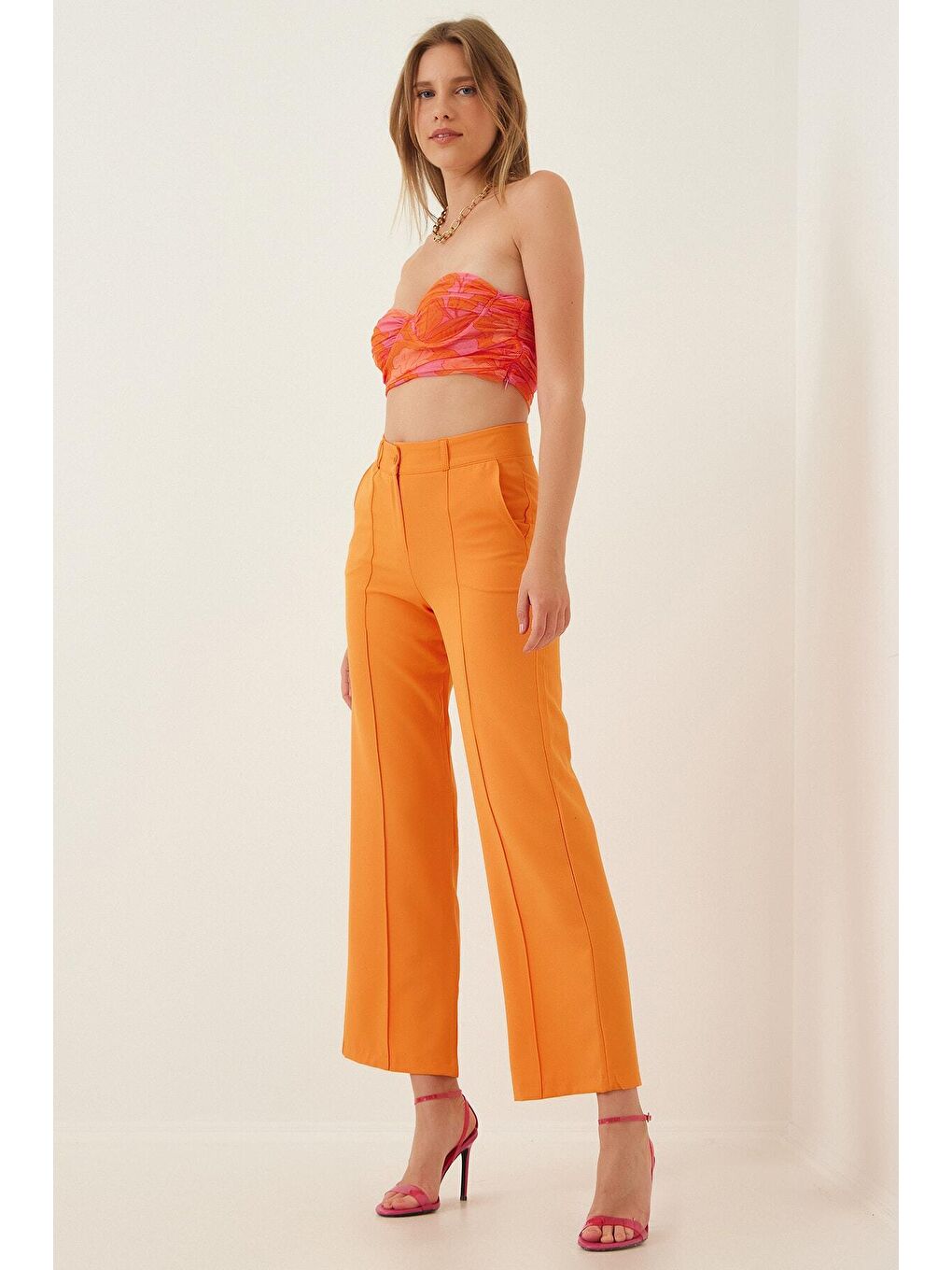 Turuncu Kadın Oranj Yüksek Bel Bol Paça Nervür Dikişli Elastanlı Dokuma Pantolon HZL22S-BD165421