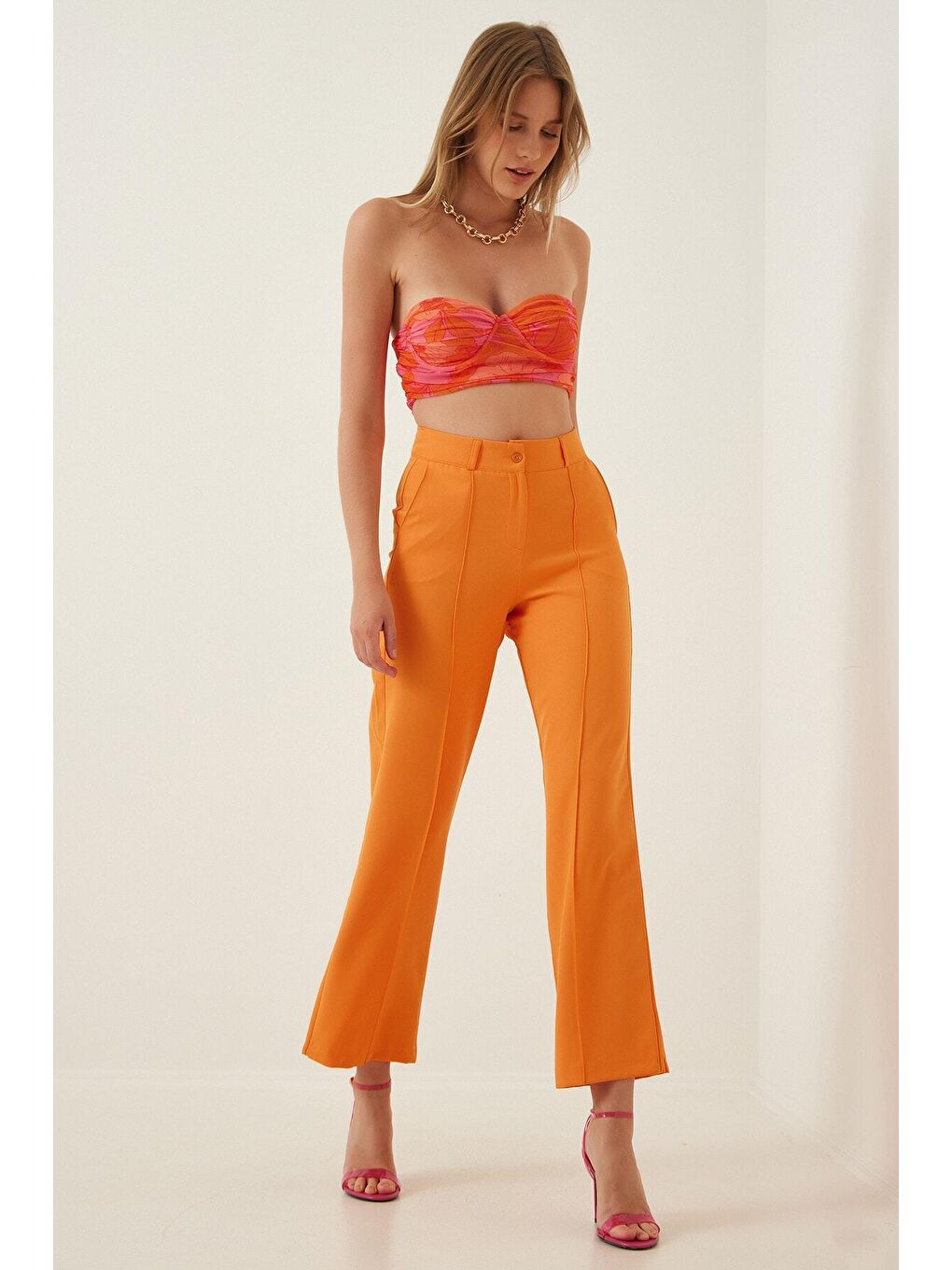 Turuncu Kadın Oranj Yüksek Bel Bol Paça Nervür Dikişli Elastanlı Dokuma Pantolon HZL22S-BD165421-1