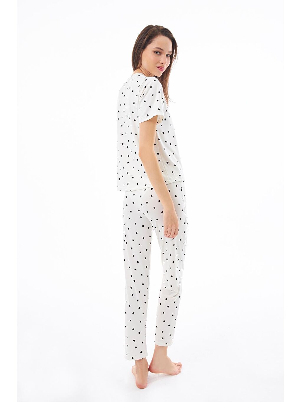 Ekru Premium Kadın Pijama Takımı Krem Kalp Desenli Yumuşak Dokulu Kısa Kollu Bisiklet Yaka-1