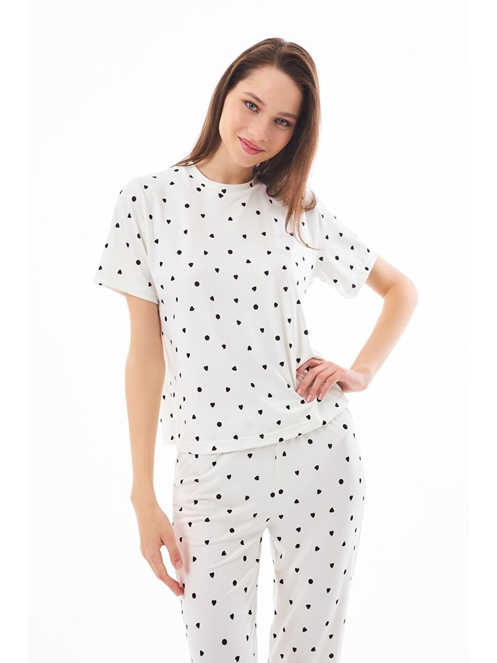 Ekru Premium Kadın Pijama Takımı Krem Kalp Desenli Yumuşak Dokulu Kısa Kollu Bisiklet Yaka-3