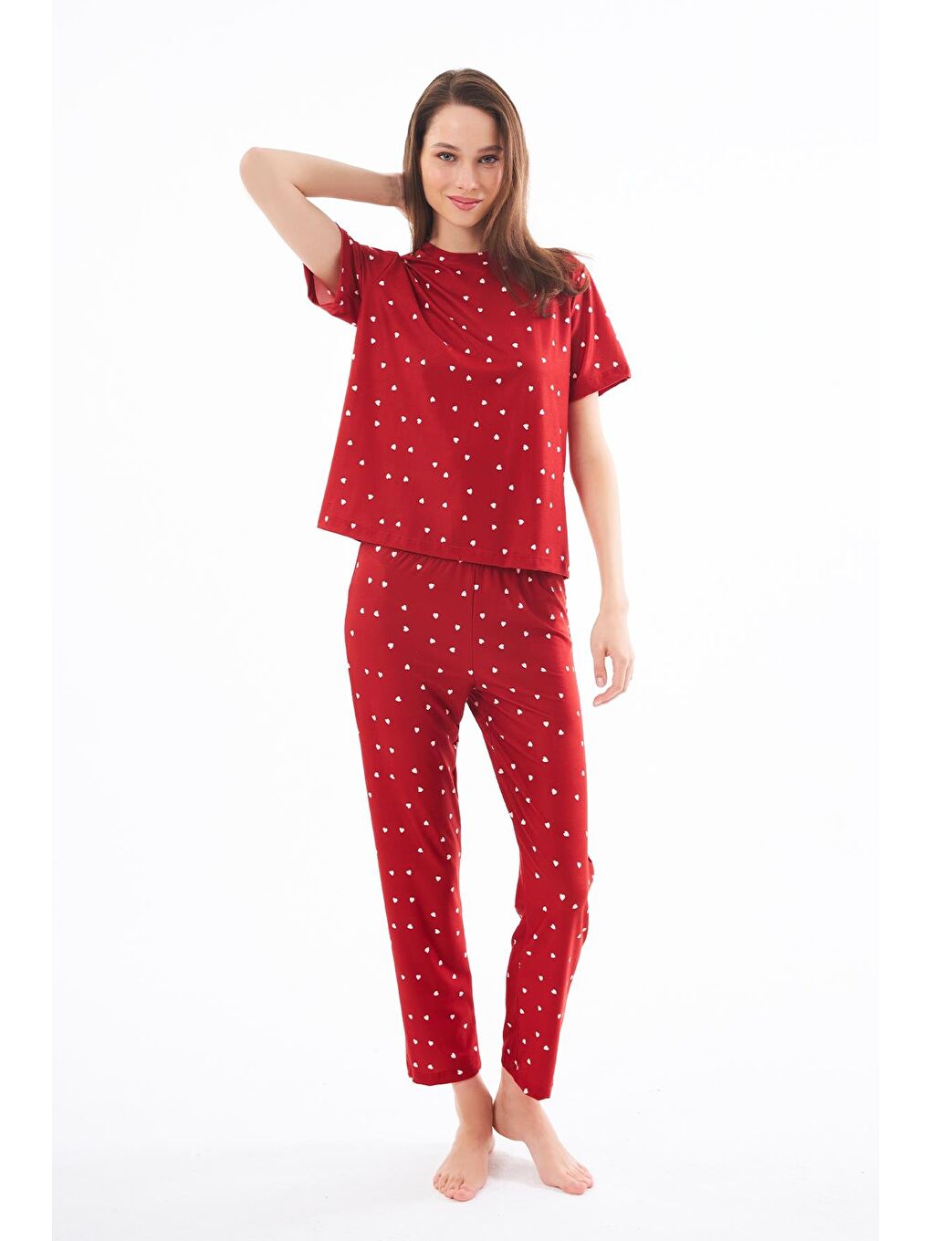 Premium Kadın Pijama Takımı Kırmızı Kalp Desenli Yumuşak Dokulu Kısa Kollu Bisiklet Yaka
