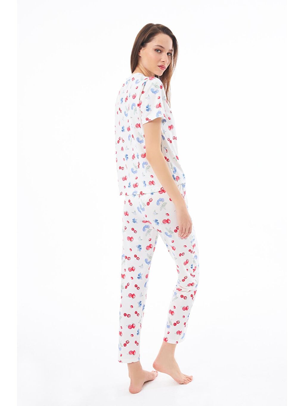 Ekru Premium Kadın Pijama Takımı Meyve Desenli Yumuşak Dokulu Kısa Kollu Bisiklet Yaka-1
