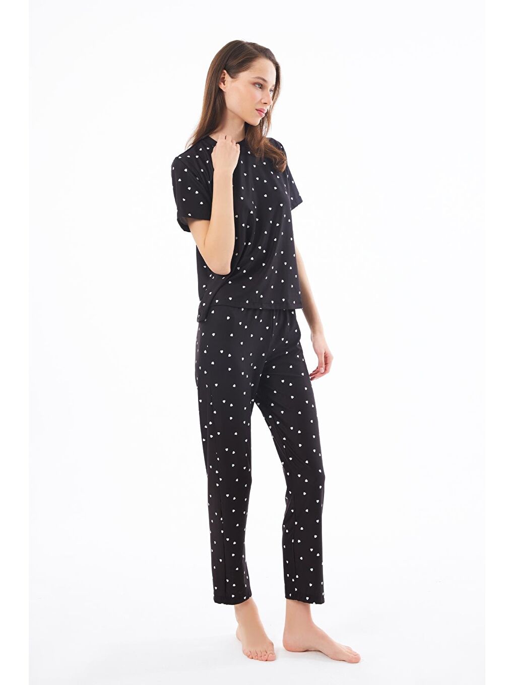 Premium Kadın Pijama Takımı Siyah Kalp Desenli Yumuşak Dokulu Kısa Kollu Bisiklet Yaka-3
