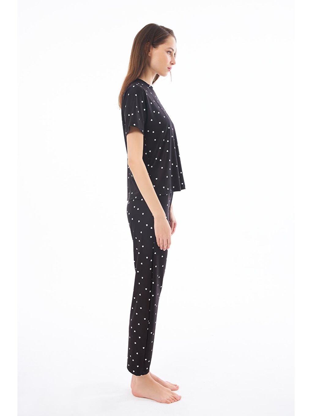 Premium Kadın Pijama Takımı Siyah Kalp Desenli Yumuşak Dokulu Kısa Kollu Bisiklet Yaka-4