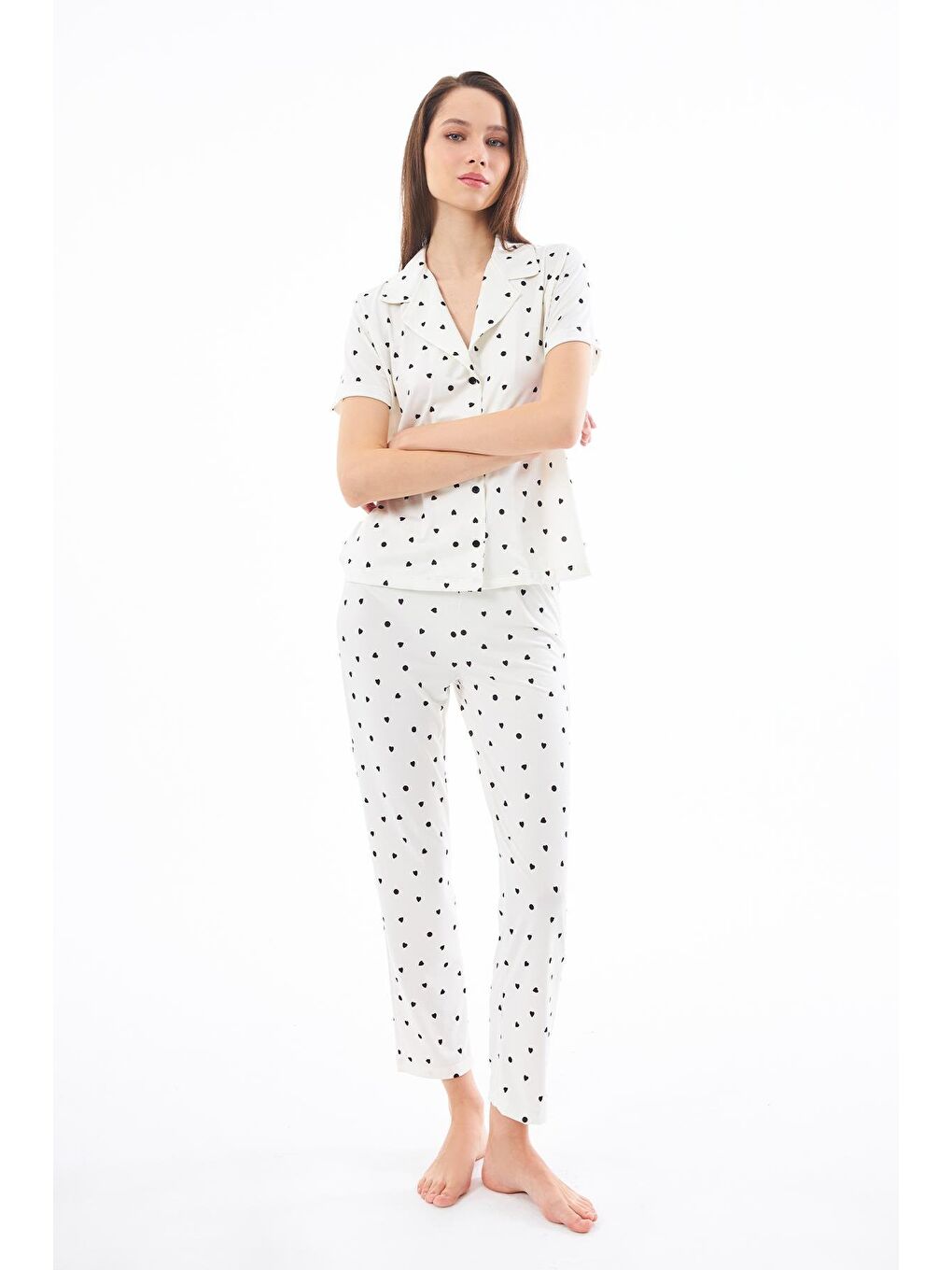 Ekru Premium Kadın Pijama Takımı Krem Kalp Desenli Yumuşak Dokulu Kısa Kollu Gömlek Yaka-2