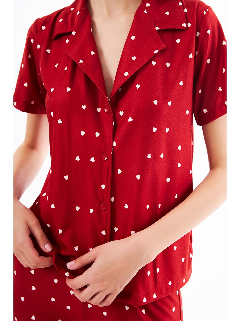 Premium Kadın Pijama Takımı Kırmızı Kalp Desenli Yumuşak Dokulu Kısa Kollu Gömlek Yaka-8