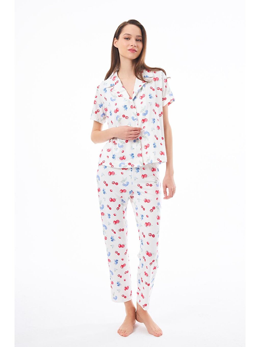 Ekru Premium Kadın Pijama Takımı Meyve Desenli Yumuşak Dokulu Kısa Kollu Gömlek Yaka-3