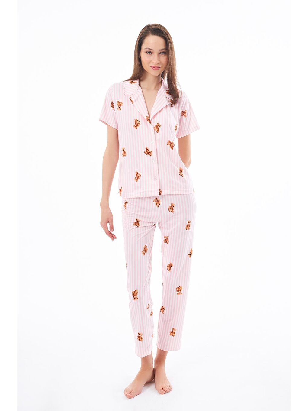 Pembe Premium Kadın Pijama Takımı Krem Ayıcık Desenli Yumuşak Dokulu Kısa Kollu Gömlek Yaka