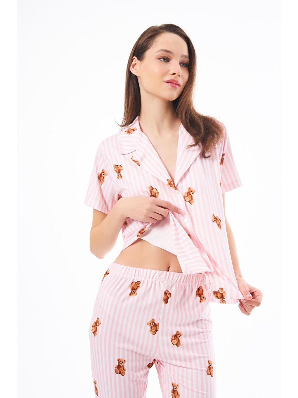 Pembe Premium Kadın Pijama Takımı Krem Ayıcık Desenli Yumuşak Dokulu Kısa Kollu Gömlek Yaka-3