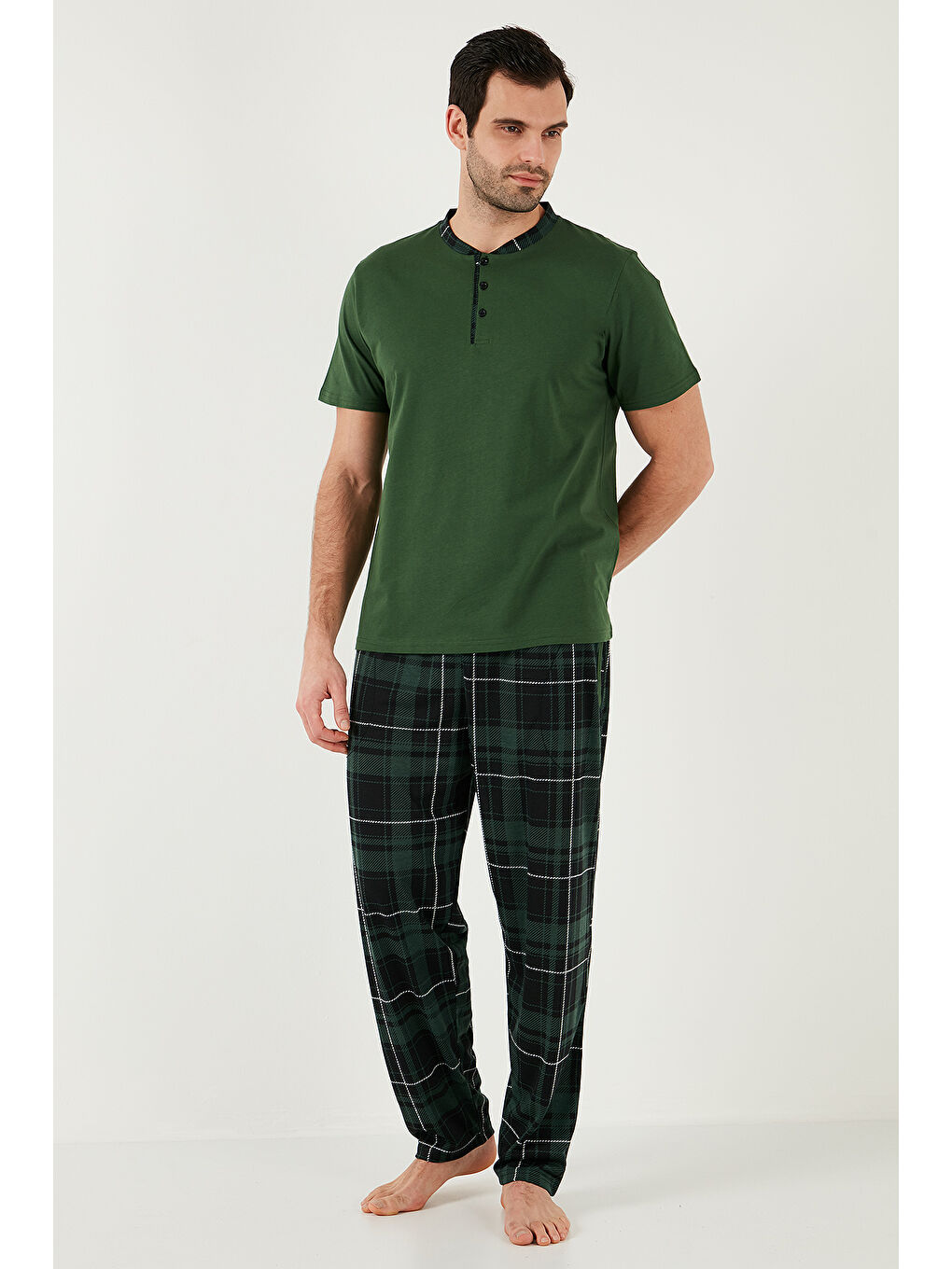 Yeşil Ekoseli Pamuklu Regular Fit Kısa Kollu Pijama Takımı 60961007-5