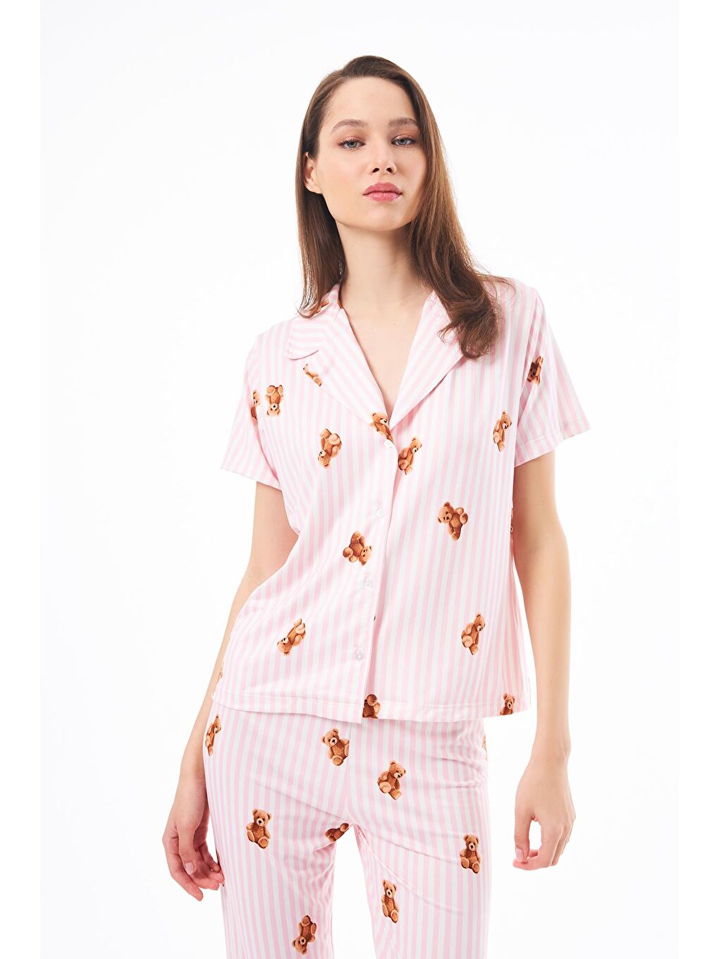 Pembe Premium Kadın Pijama Takımı Krem Ayıcık Desenli Yumuşak Dokulu Kısa Kollu Gömlek Yaka-4
