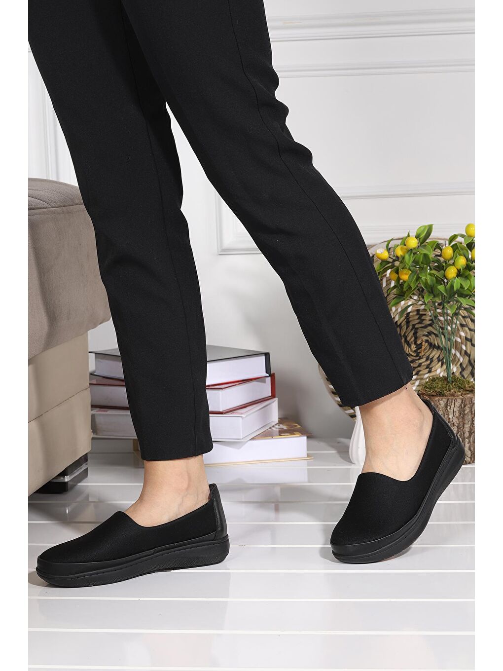 Siyah Rahat Konfor Özel Topuk Jeli Anne Günlük Ayakkabı P 58-2