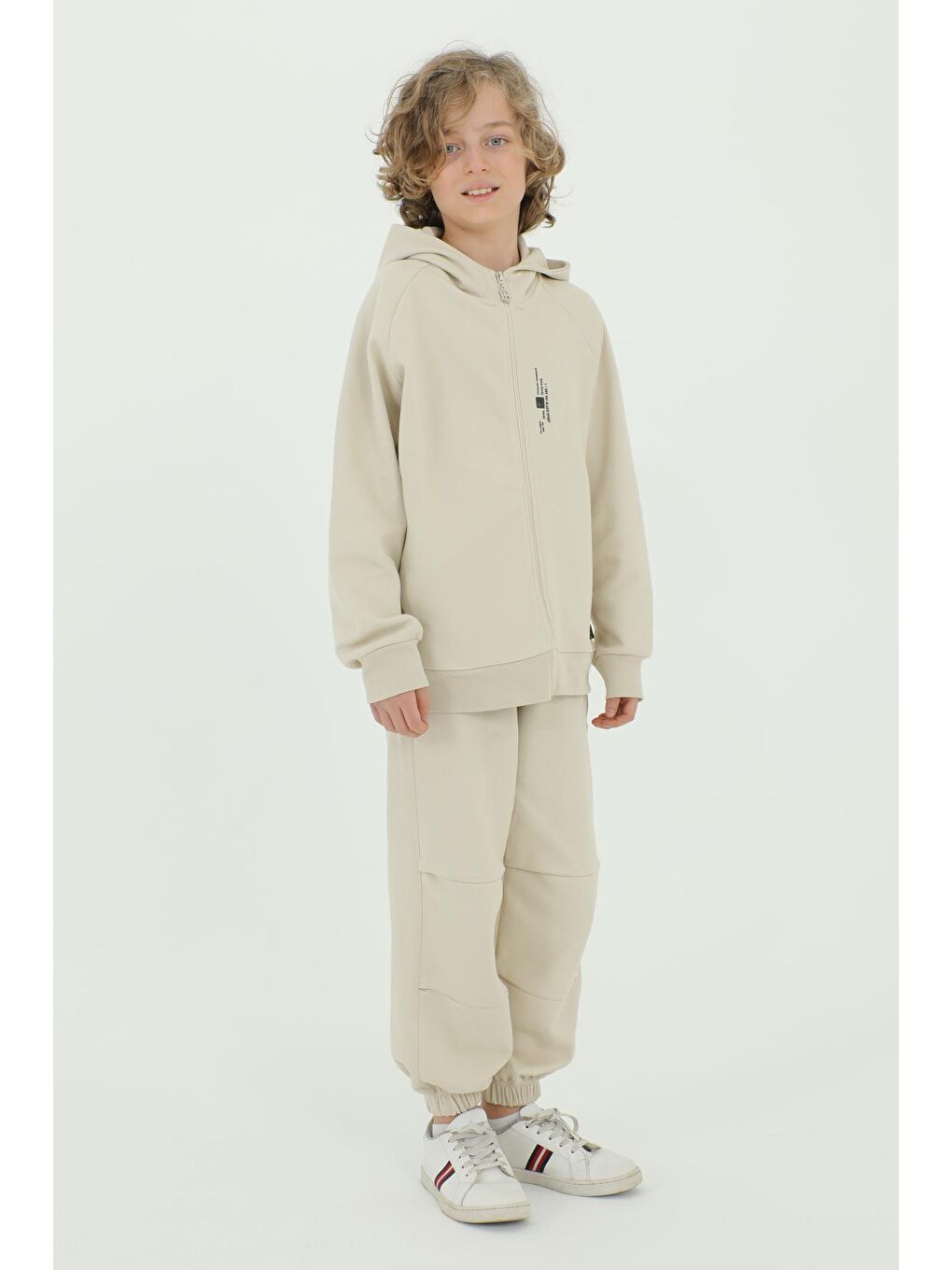 Sarı Kapüşonlu Baskı Detaylı Pike Kumaştan Erkek Çocuk Eşofman Takımı