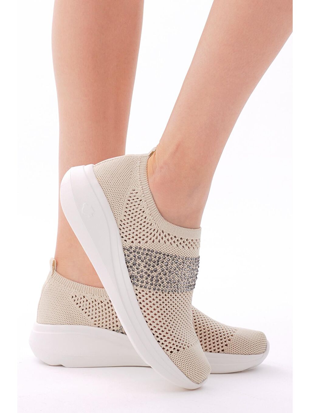 Kadın Bej Rahat Kalıp Taş Detaylı Sneaker-2